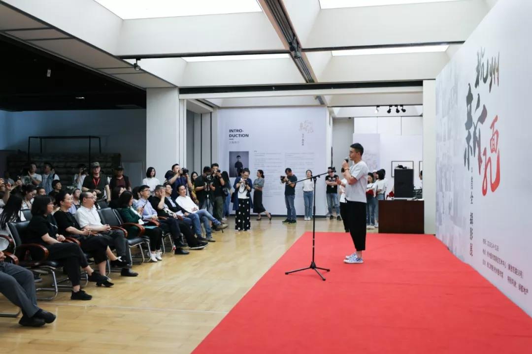 时隔一载，，，，，，优美再续，，，，，，122cc太阳集成游戏地产&amp;肖全杭州新面目摄影展温情启幕